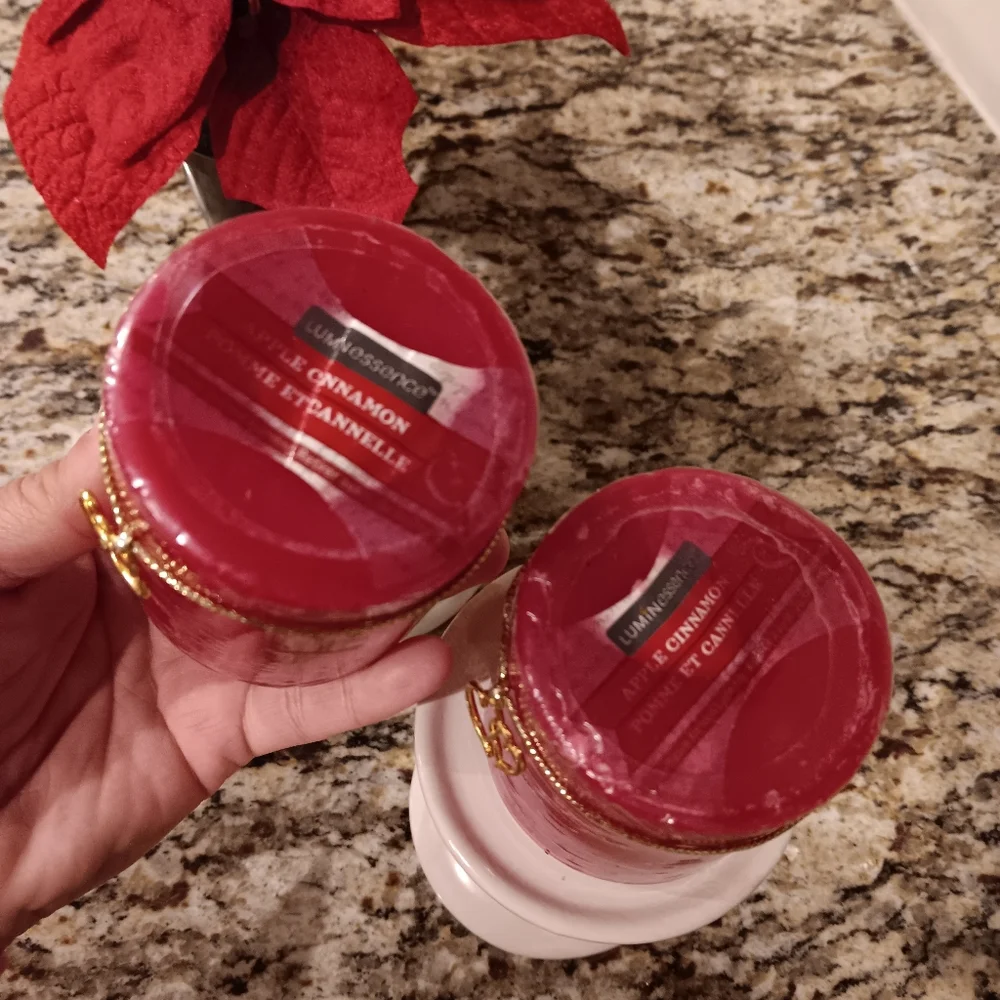 White Ceramic Holders & Red Scented Accent Candles Set NEW! - Picture 8 of 11